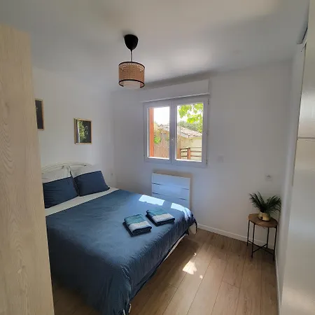 Apartment Jolie Dependance Au Fond Du Jardin